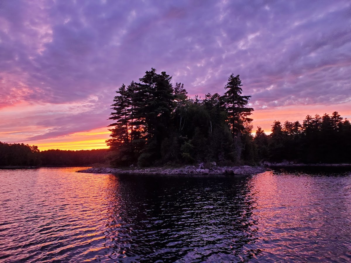 Tumblehome Lodge photo 2