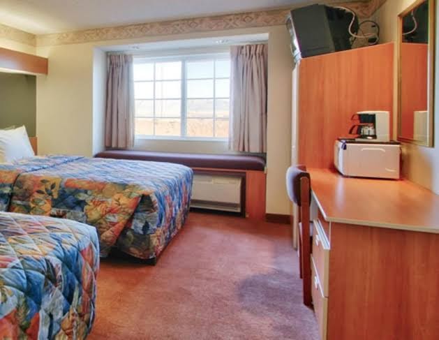 Western Skies Inns & Suites photo 2