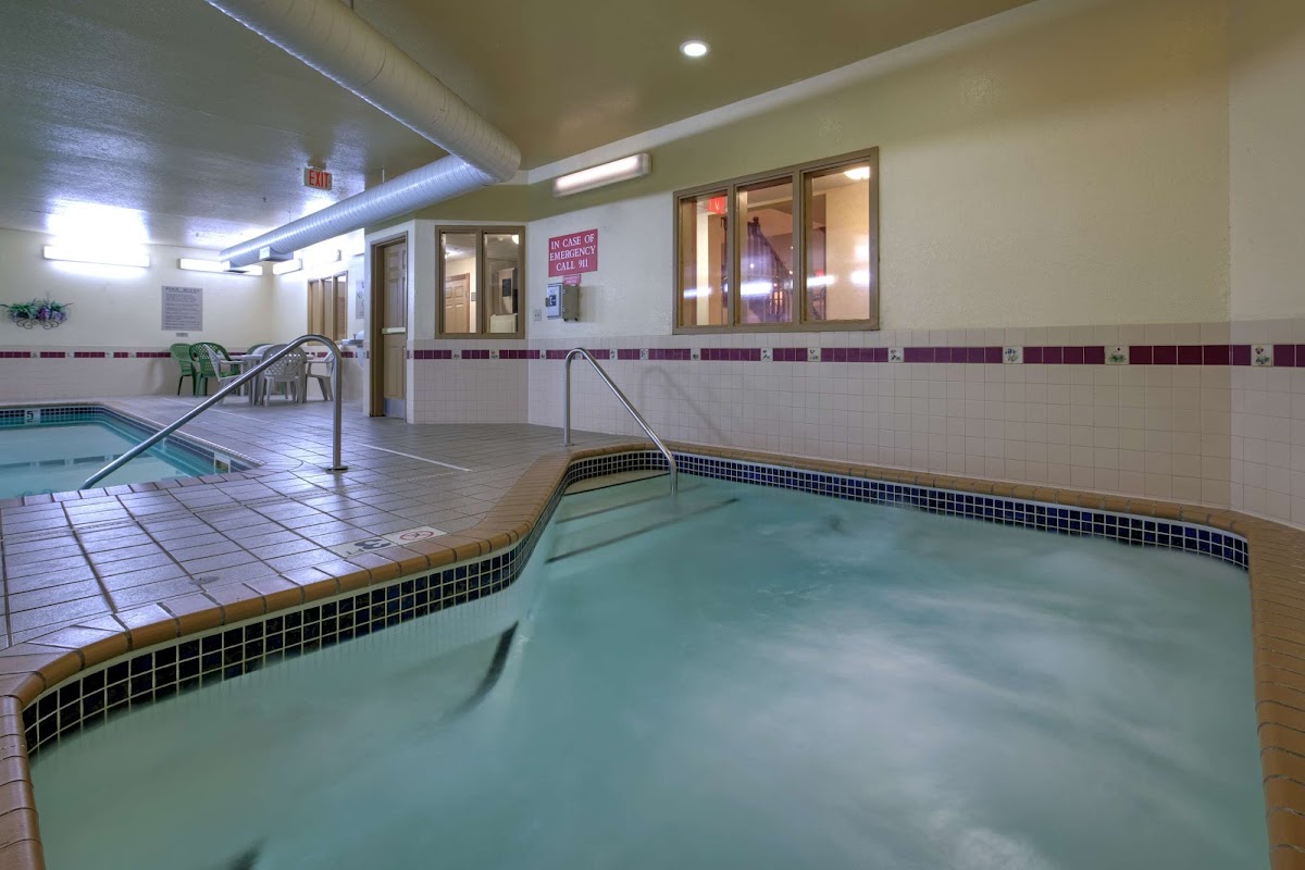 Country Inn & Suites by Radisson, Forest Lake, MN photo 3