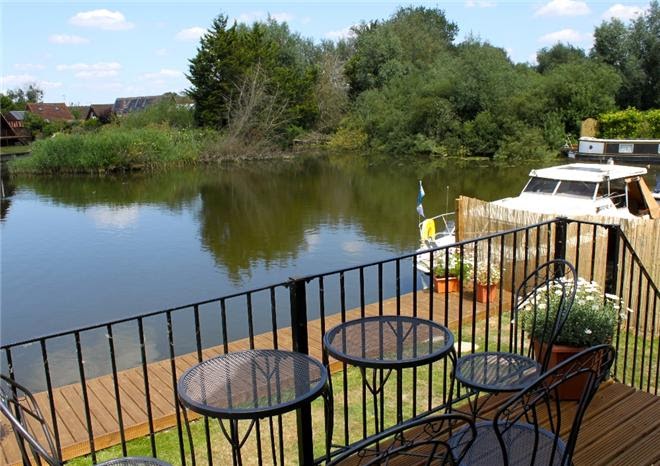 River Lark Lodge photo 3