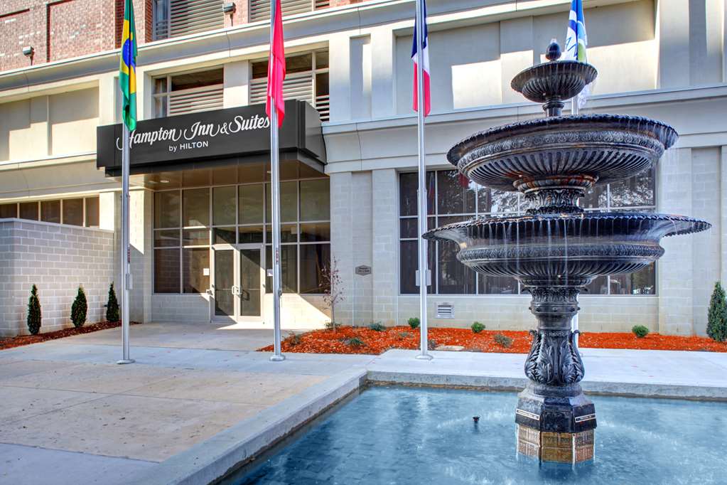Hampton Inn & Suites Roanoke-Downtown photo 3