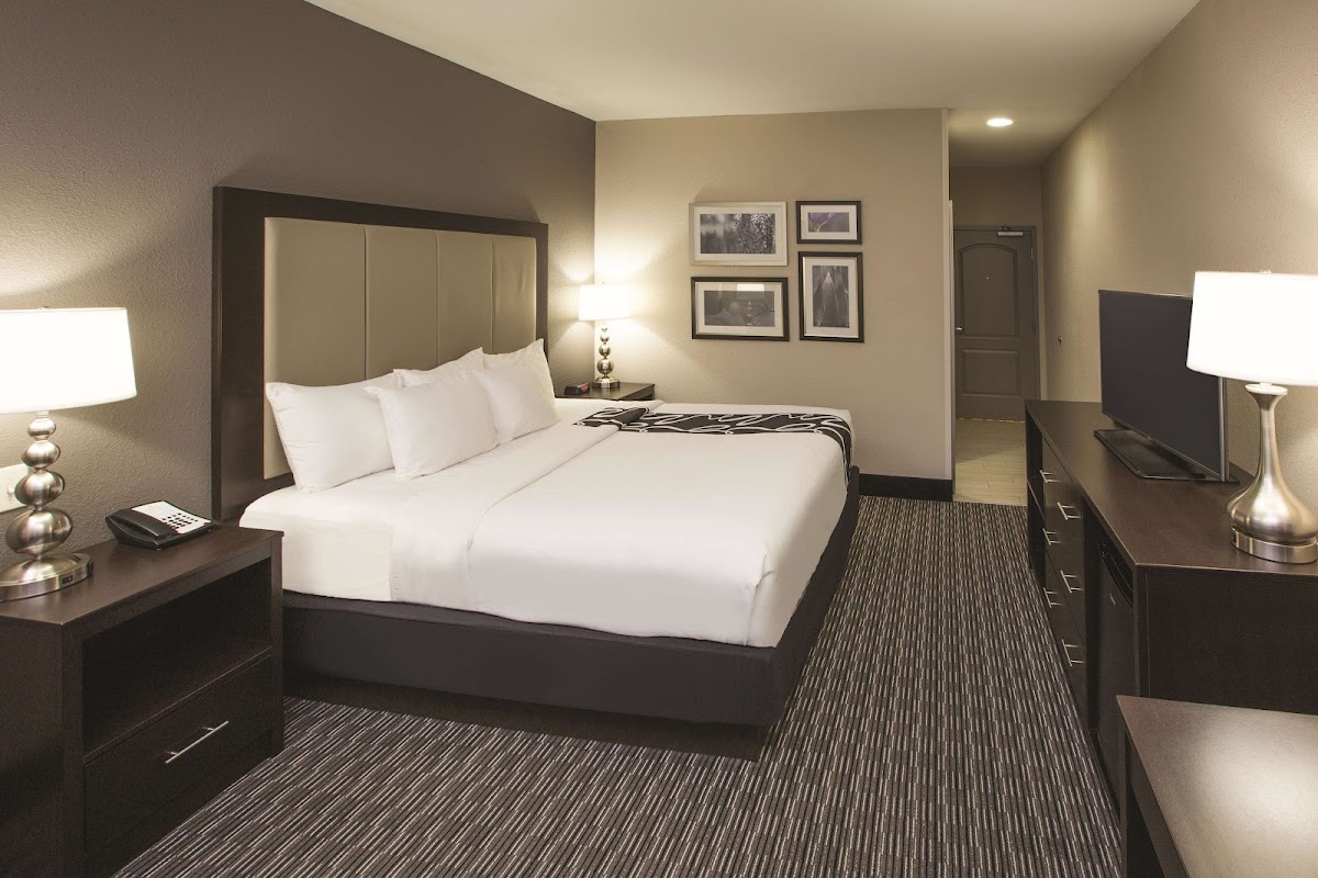 La Quinta Inn & Suites by Wyndham Hattiesburg - I-59 photo 2