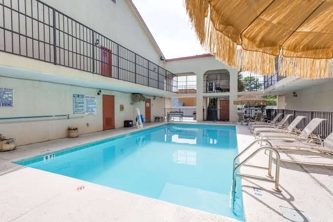 Days Inn by Wyndham Destin photo 3