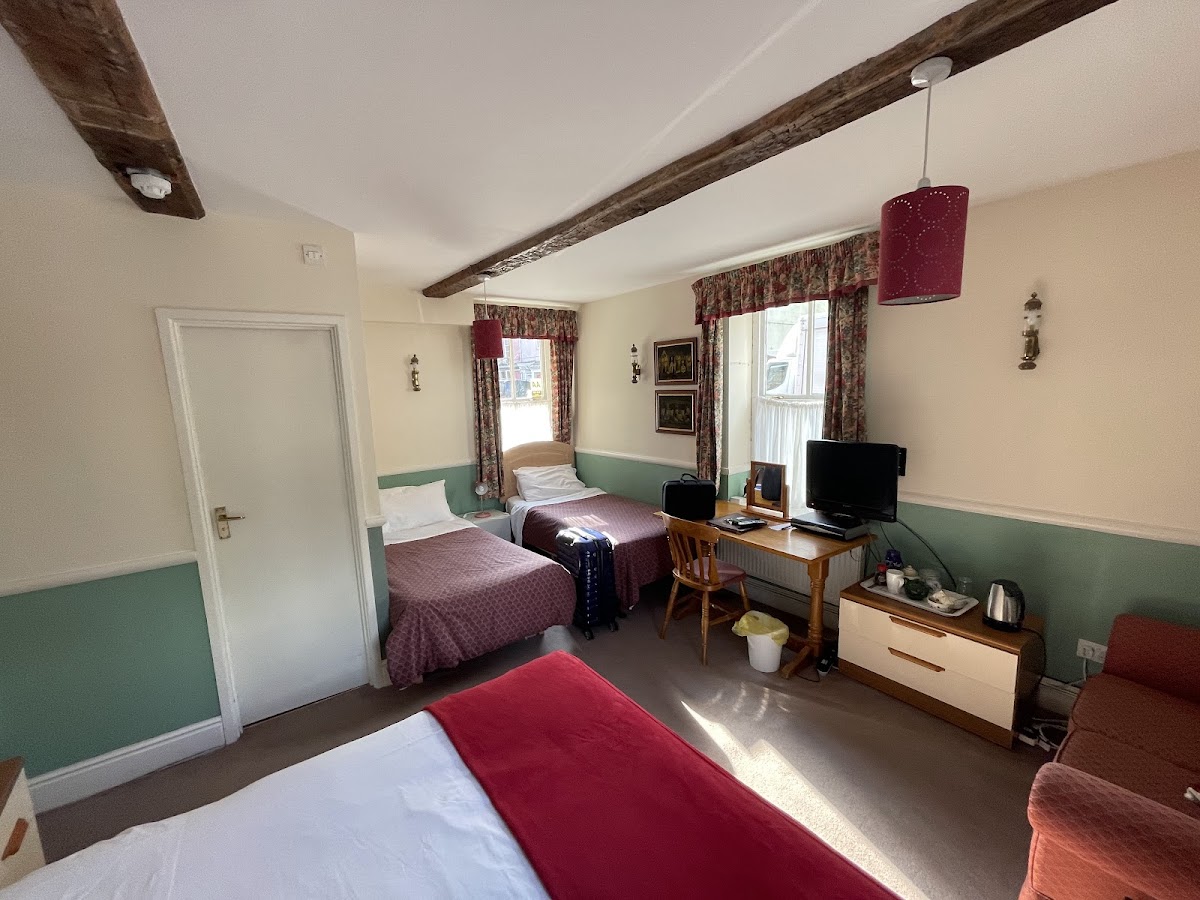 Yesterdays Hotel photo 2