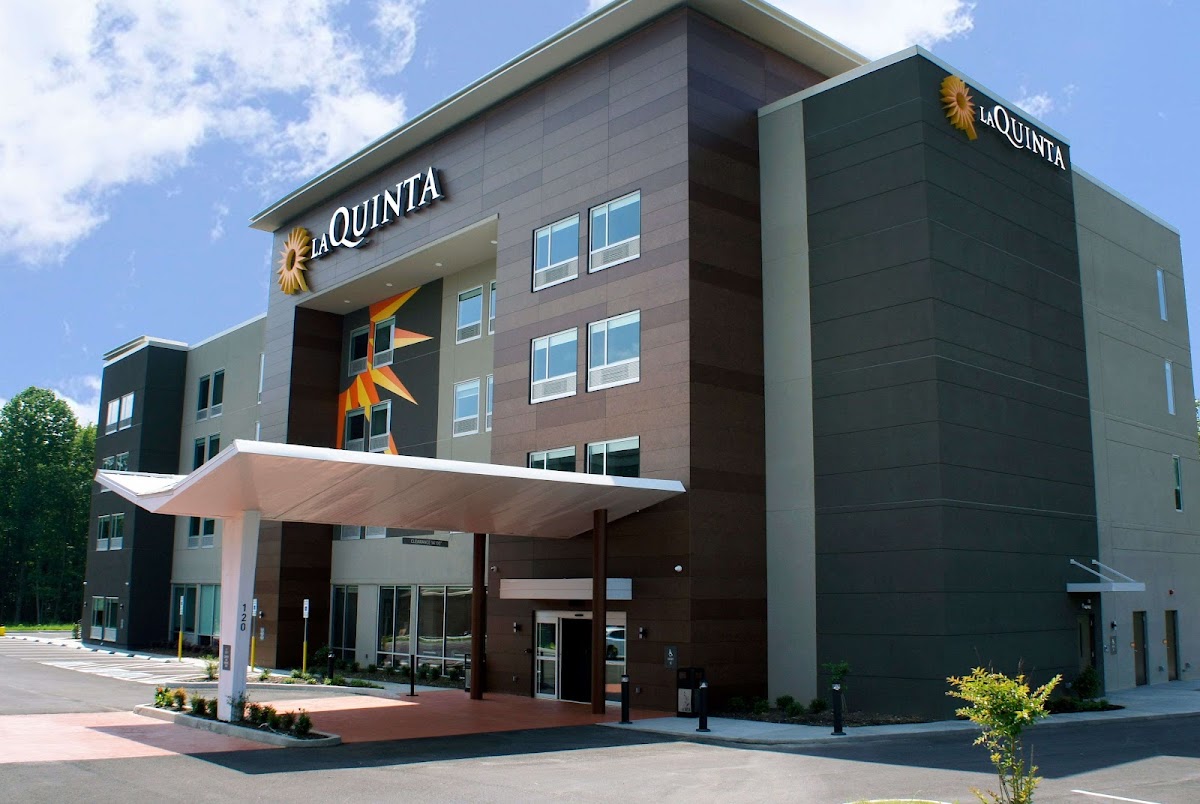 La Quinta Inn & Suites by Wyndham Manchester / Arnold AFB