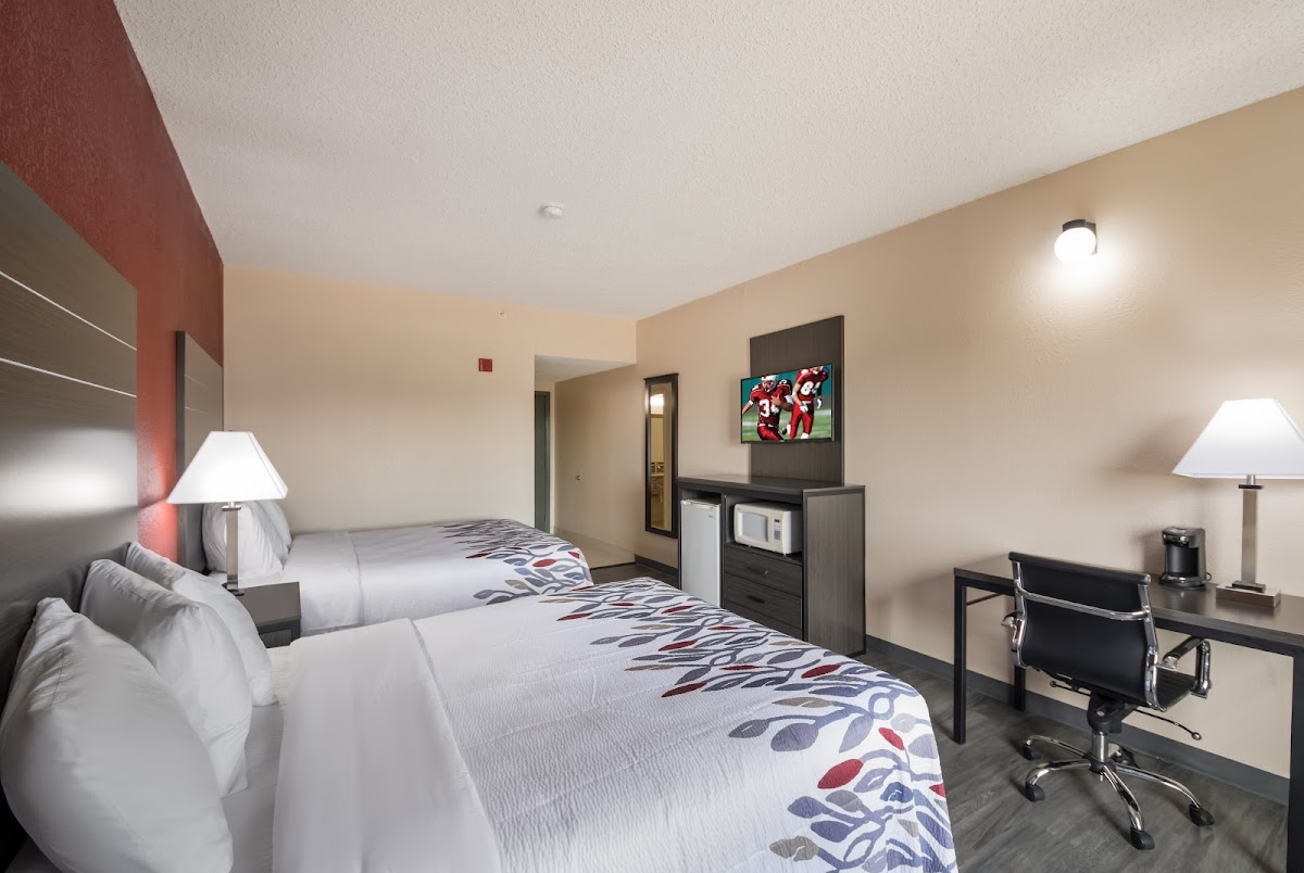 Red Roof Inn & Suites Austin East – Manor photo 2