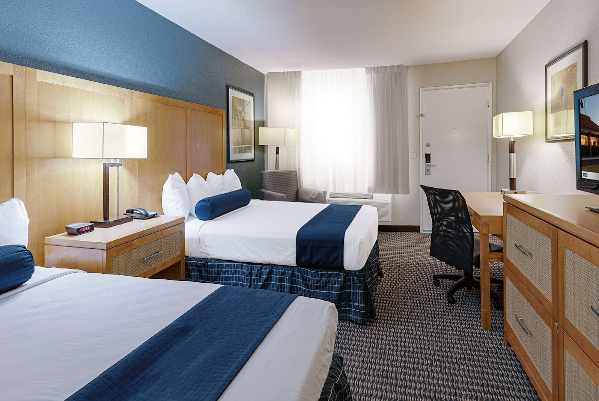 Travelodge by Wyndham Palm Springs photo 2