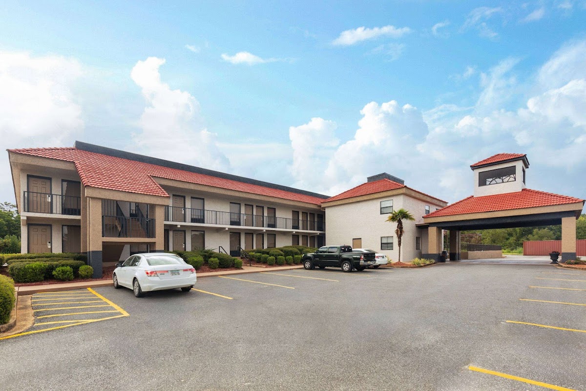 Ramada by Wyndham Bainbridge