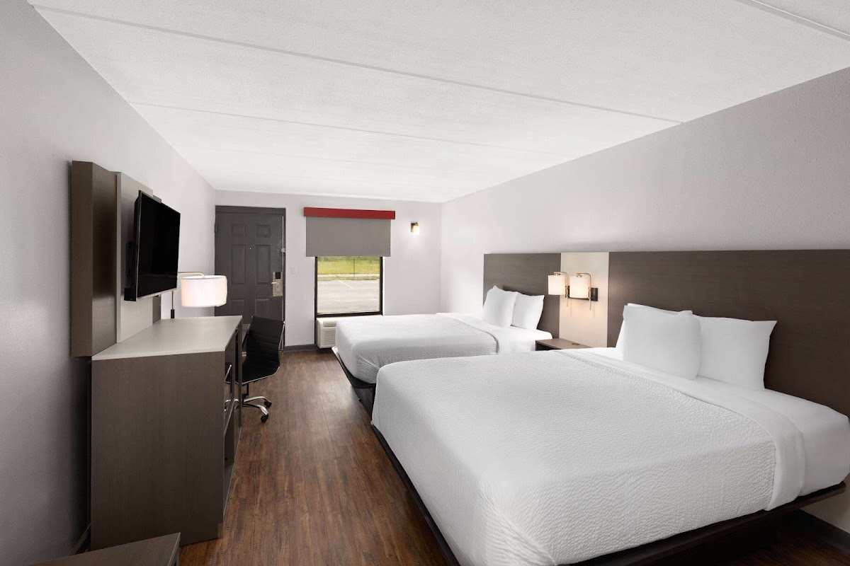 Ramada by Wyndham Bainbridge photo 2