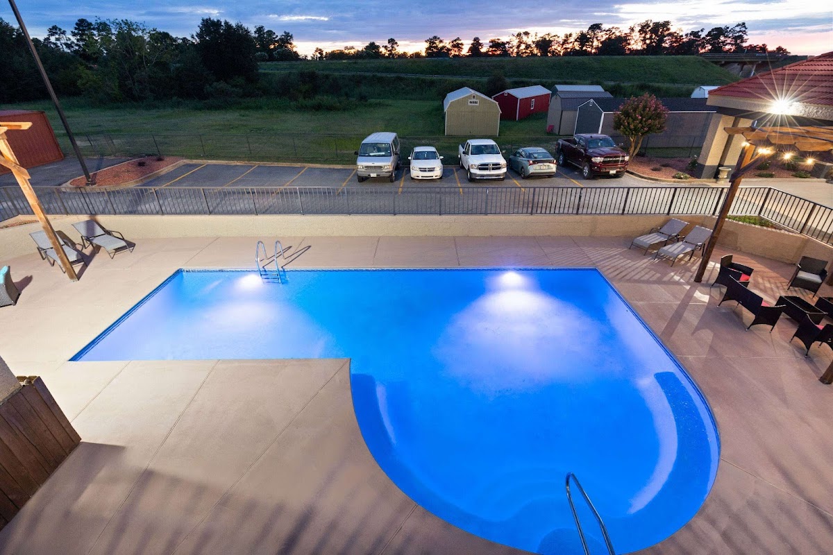 Ramada by Wyndham Bainbridge photo 3