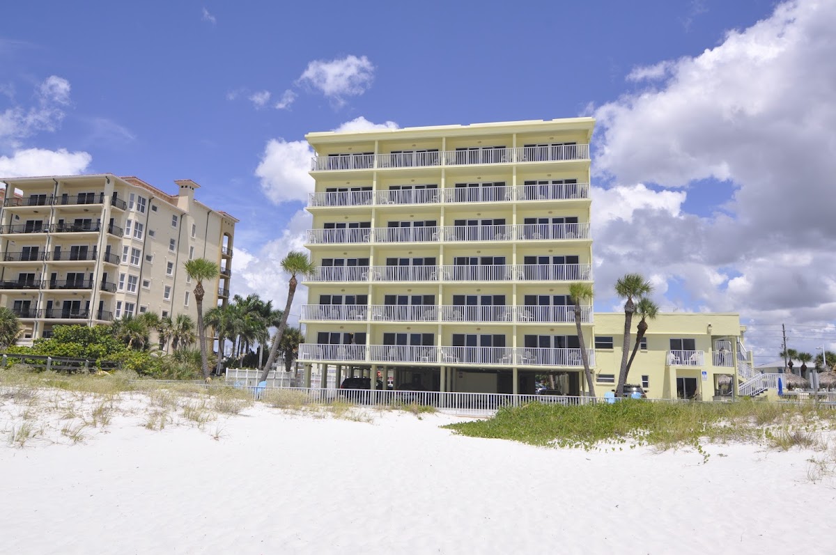 Commodore Beach Club Condo