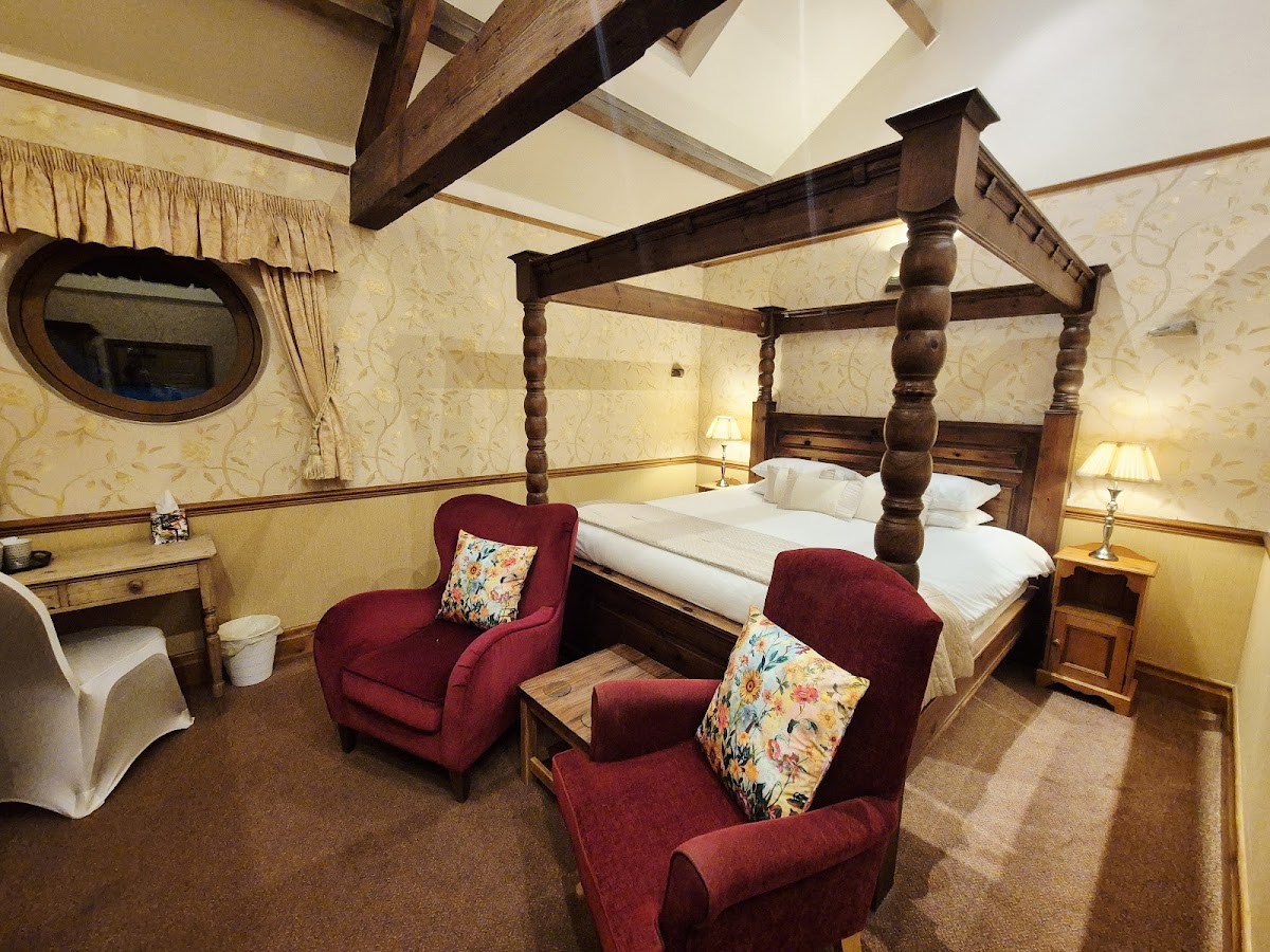 Dog & Partridge Country Inn photo 2