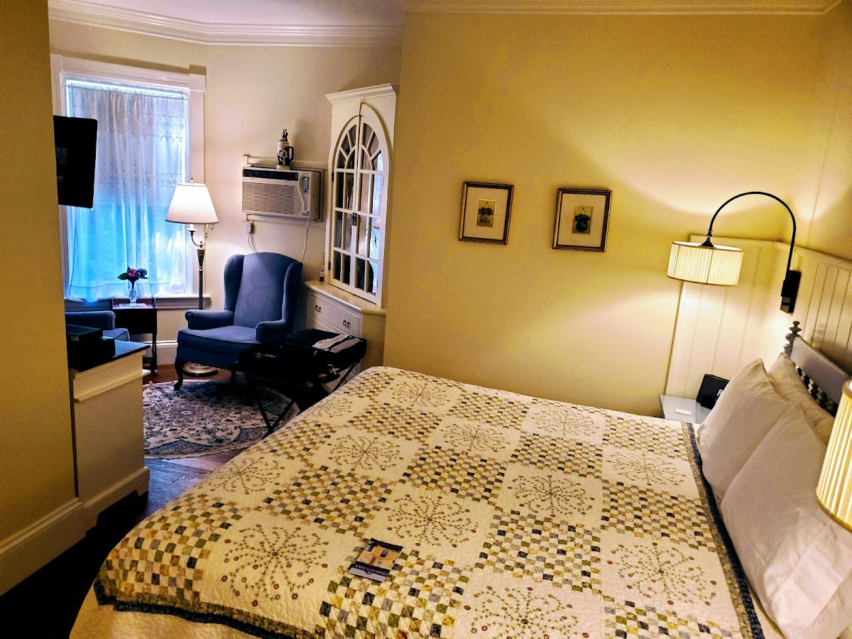 Elmwood Heritage Inn photo 2