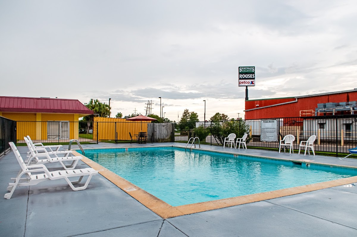 Red Roof Inn Slidell photo 2