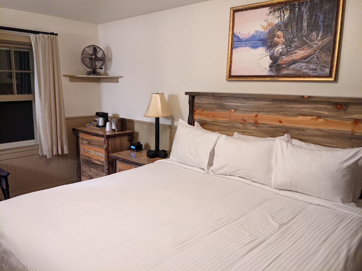Lake McDonald Lodge photo 2