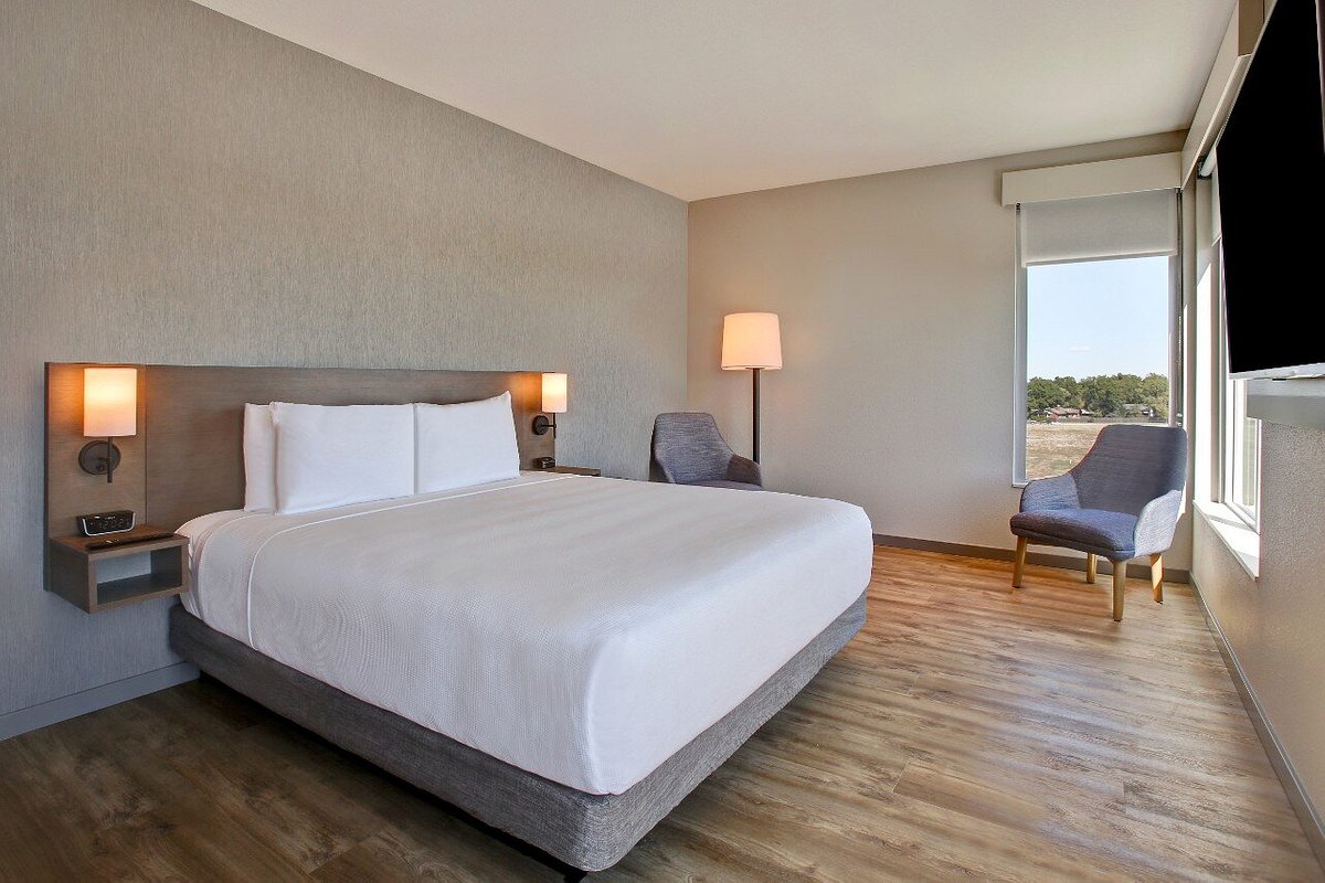 Hyatt Place Wichita State University photo 2