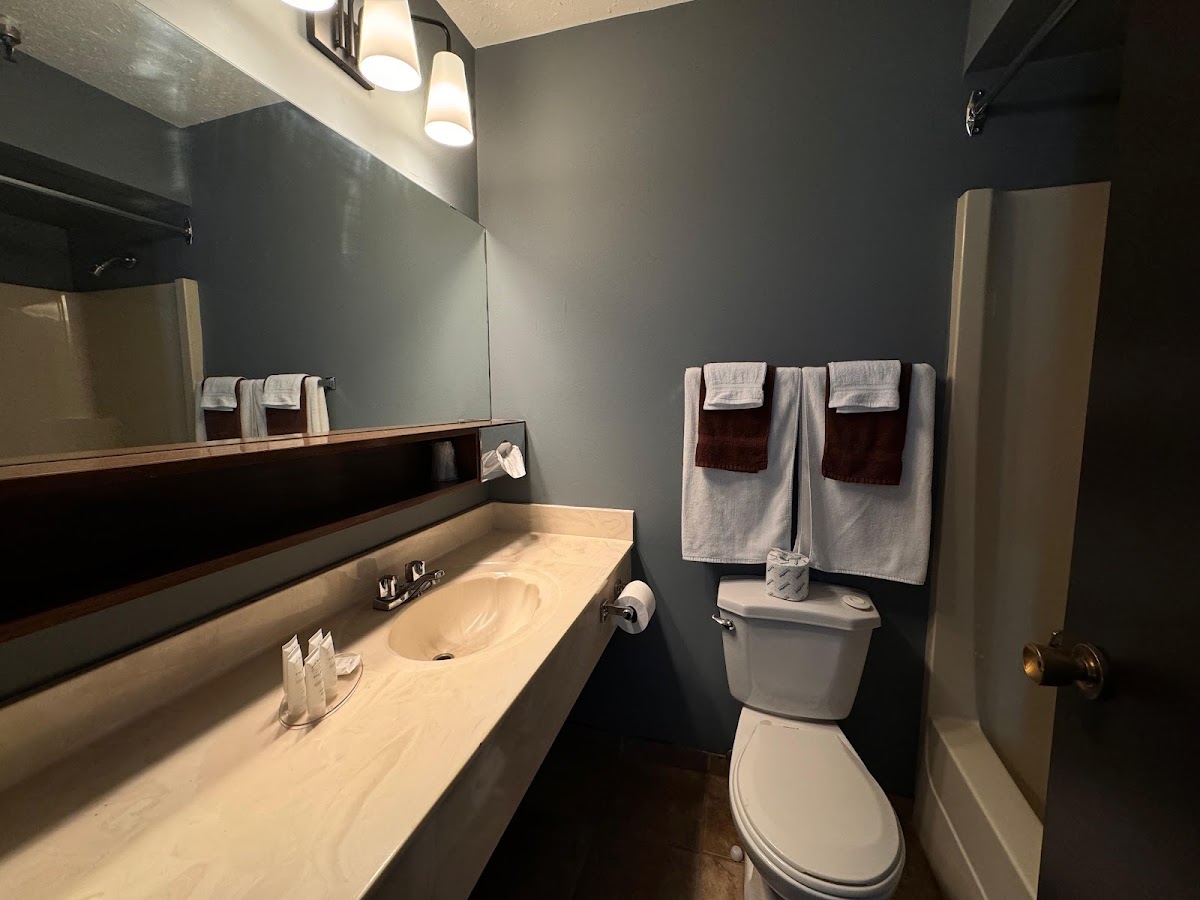 King Hotel Oliver photo 3