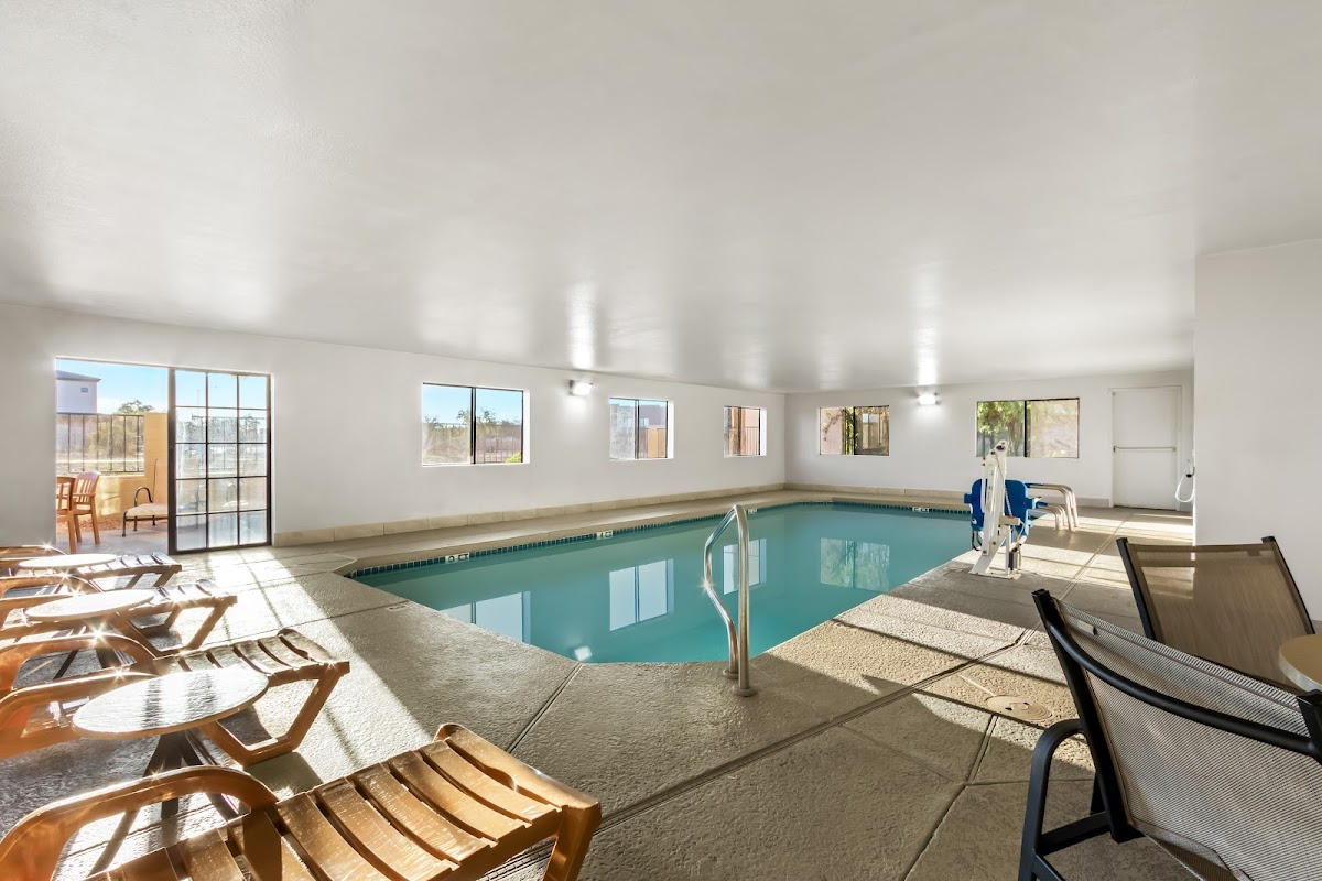 Comfort Inn & Suites Surprise Near Sun City West photo 3