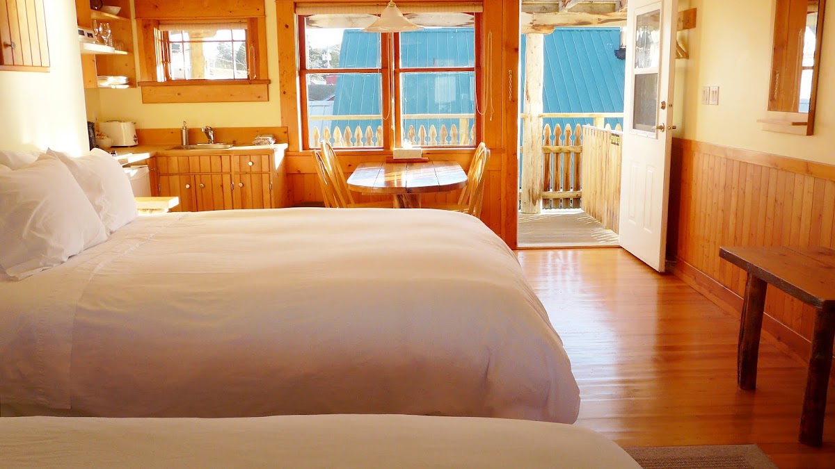 Seine Boat Inn photo 2
