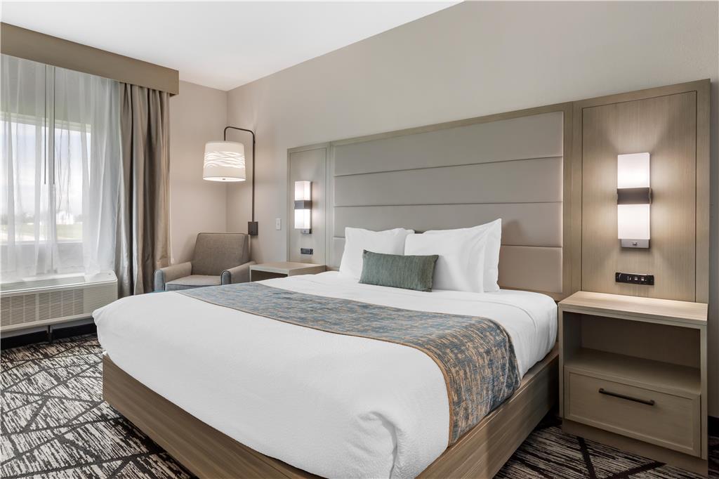 Best Western Plus Mid County photo 2
