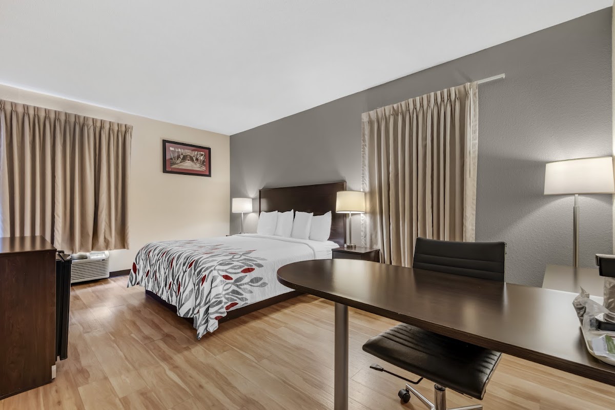 Red Roof Inn Dumas photo 2