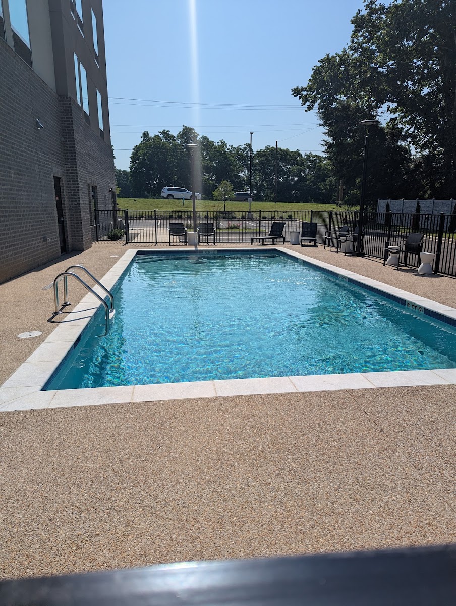 La Quinta Inn & Suites by Wyndham Olive Branch photo 3