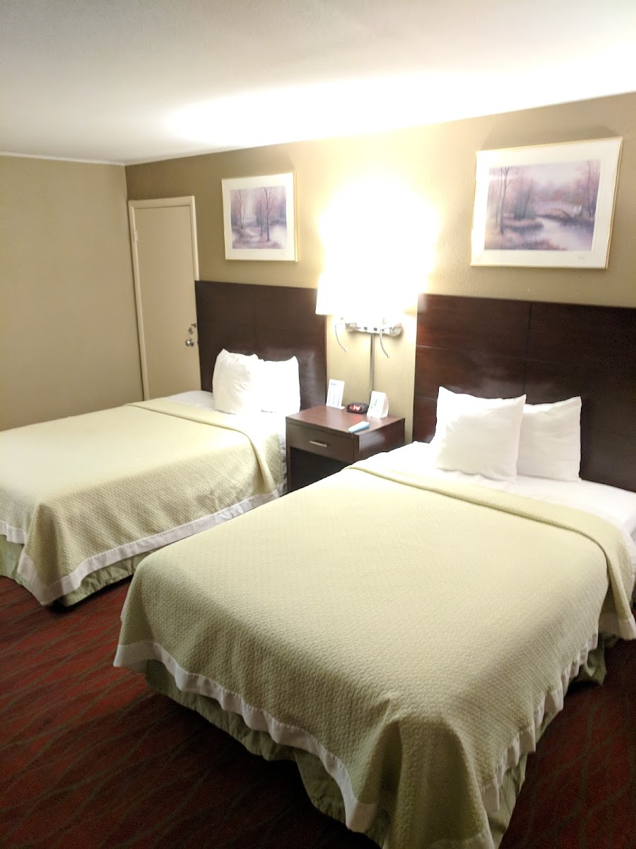 Days Inn by Wyndham Poughkeepsie photo 2