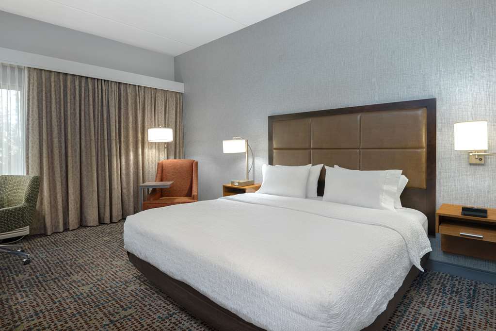 Hampton Inn Tallahassee-Central photo 2