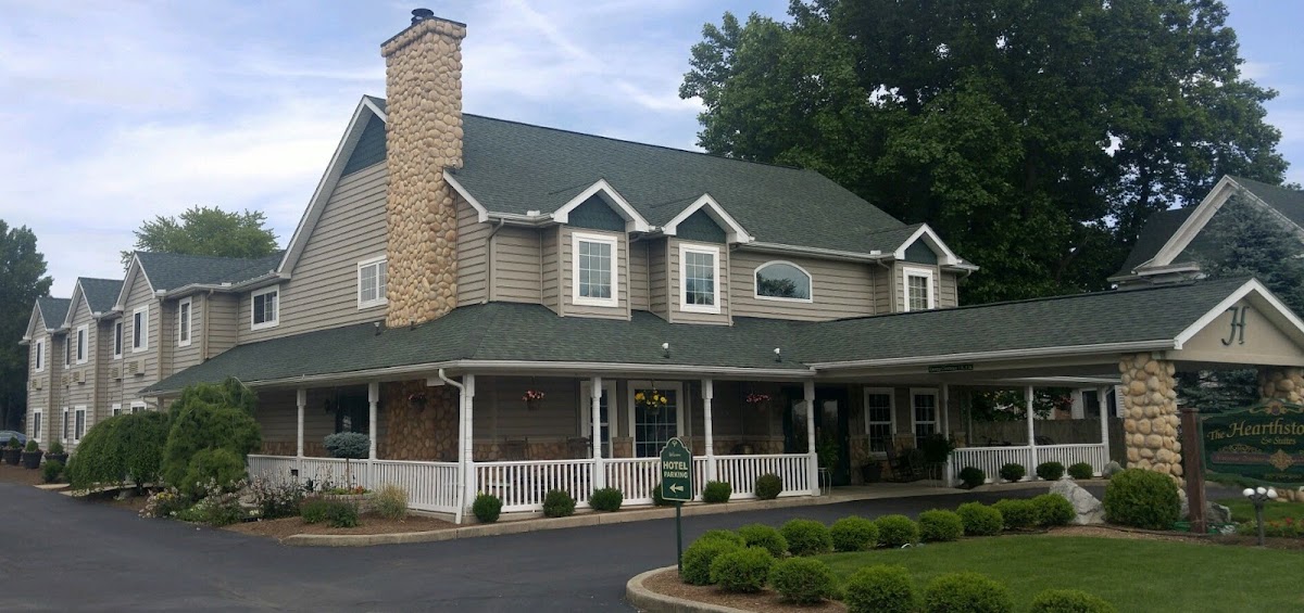 Hearthstone Inn & Suites
