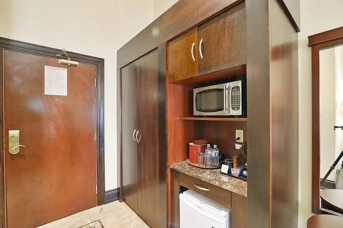 Woodbine Hotel & Suites photo 3