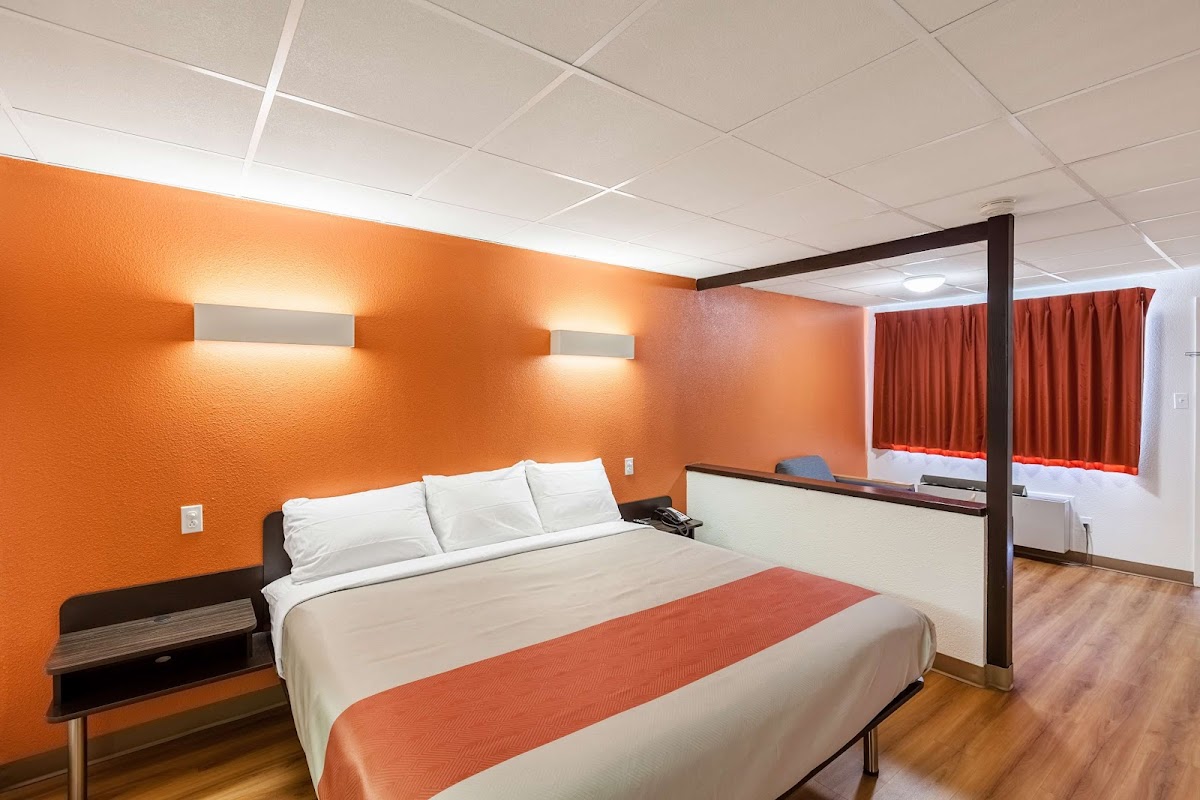 Motel 6 Fort Worth, TX - Stockyards photo 2