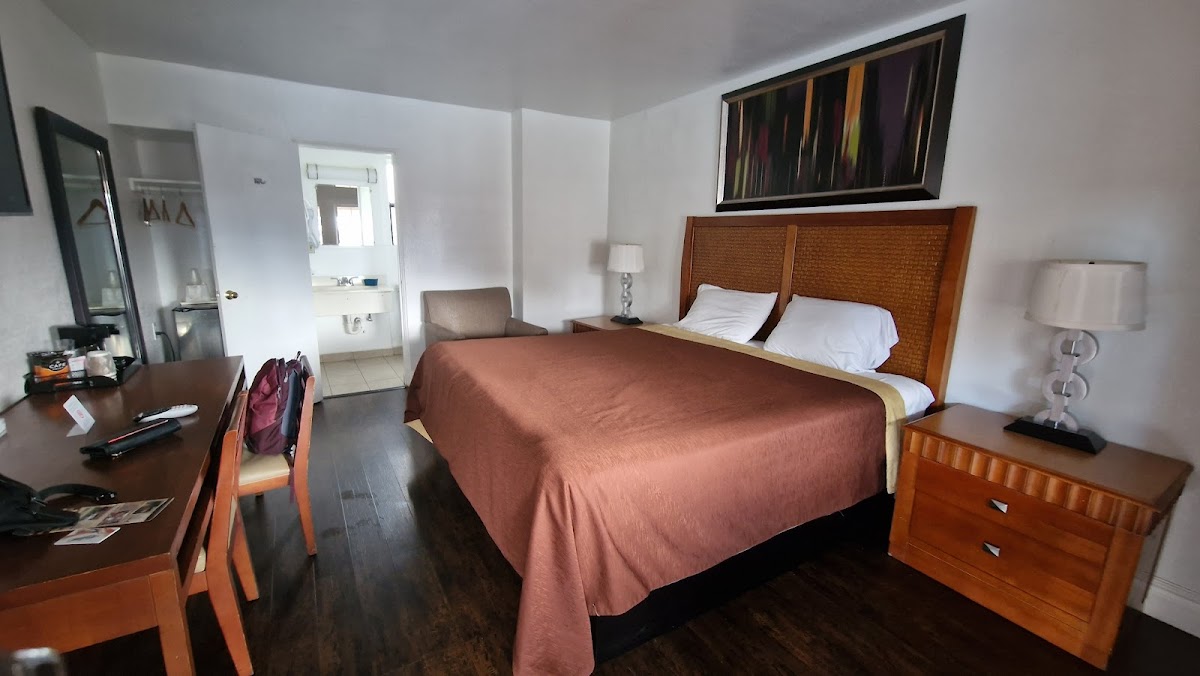 American Regency Inn photo 2