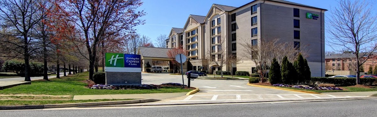 Holiday Inn Express & Suites Alpharetta - Windward Parkway by IHG