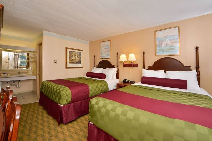 Room 8