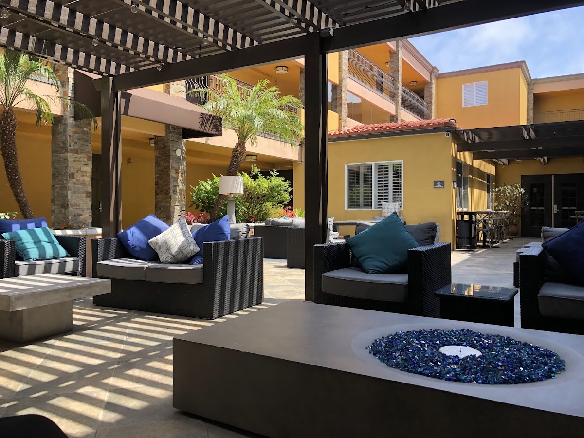 Manhattan Beach Hotel
