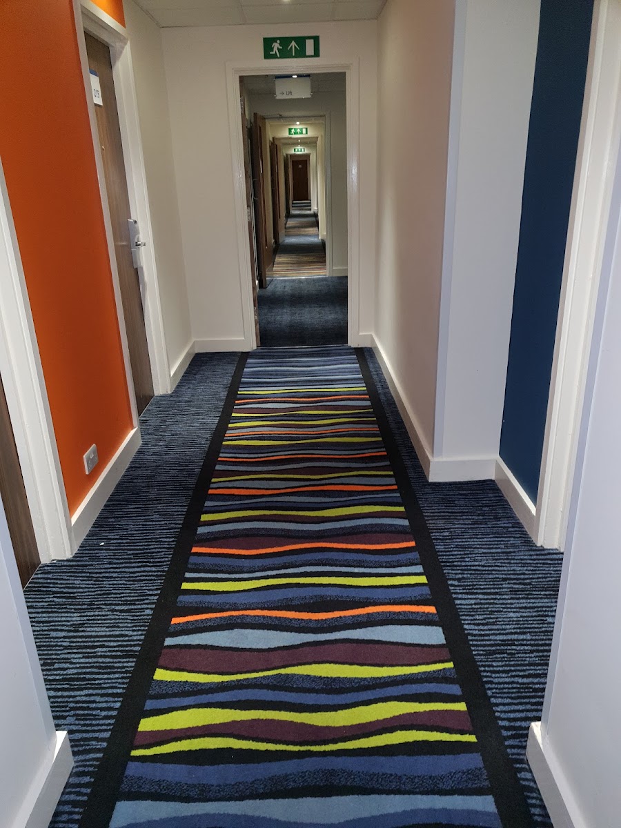 Holiday Inn Express London - Vauxhall Nine Elms photo 2