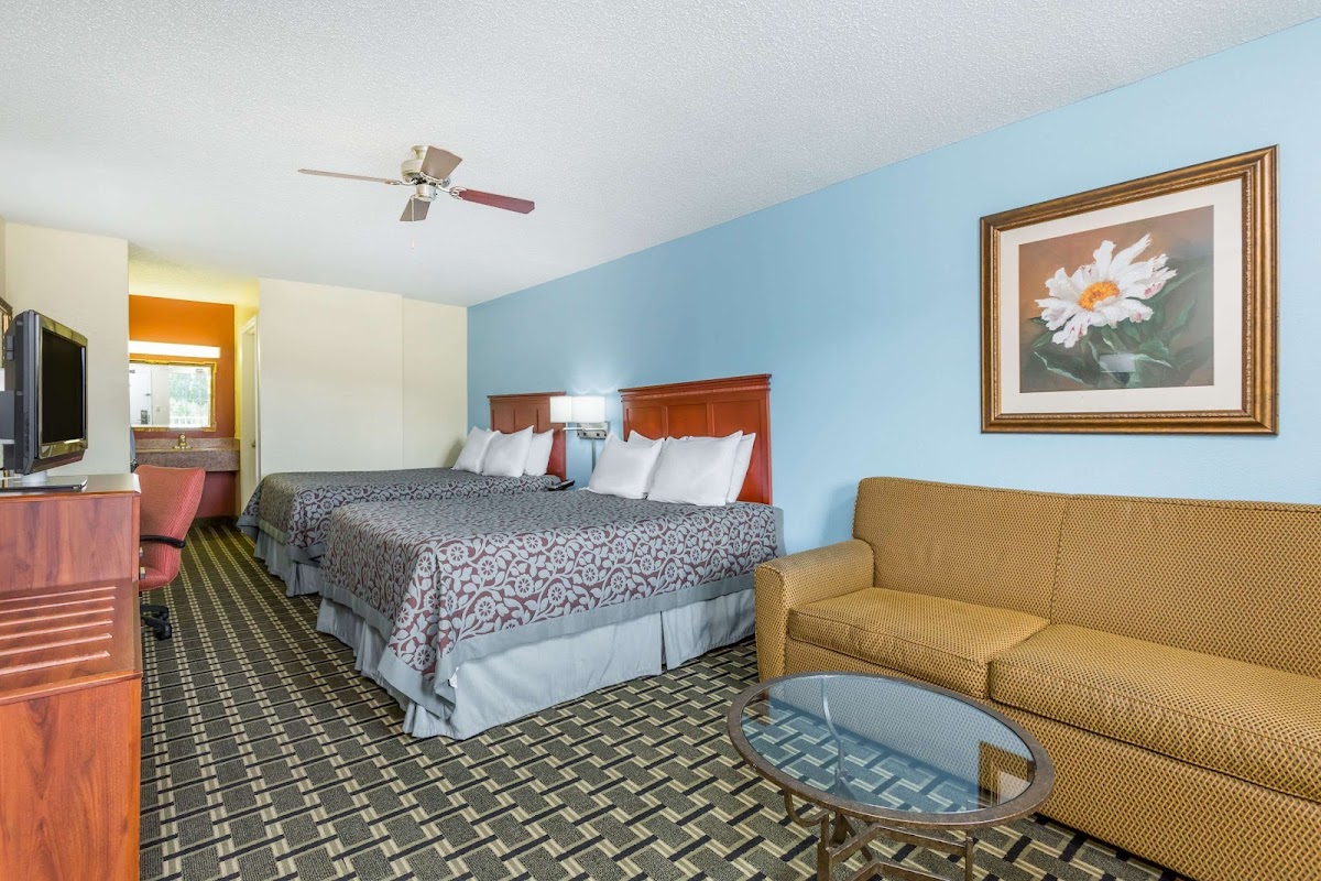 Days Inn by Wyndham Trenton photo 2