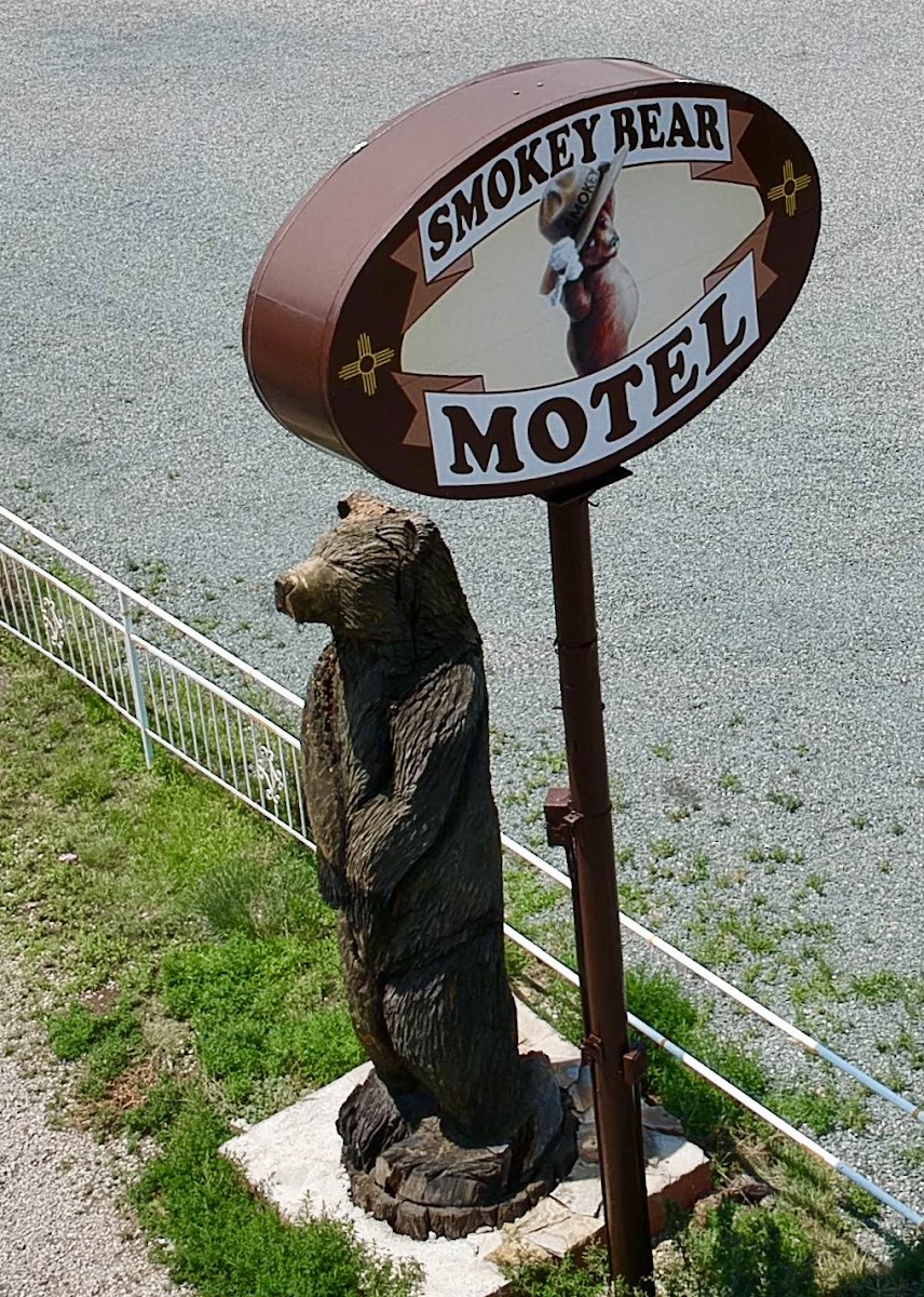 Smokey Bear Motel and RV Park