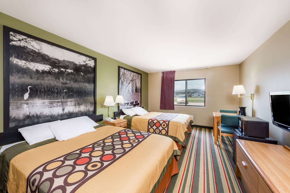 Super 8 by Wyndham Chanute photo 2