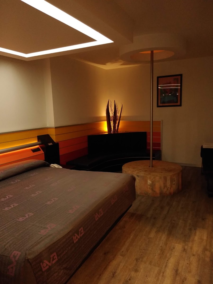 Room 9