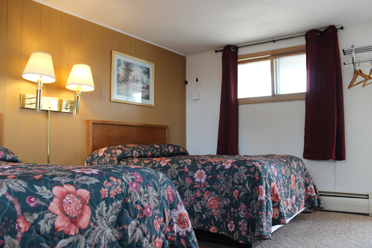 The Elms Motel photo 2