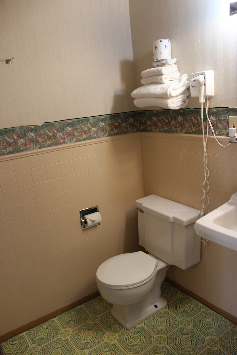 The Elms Motel photo 3