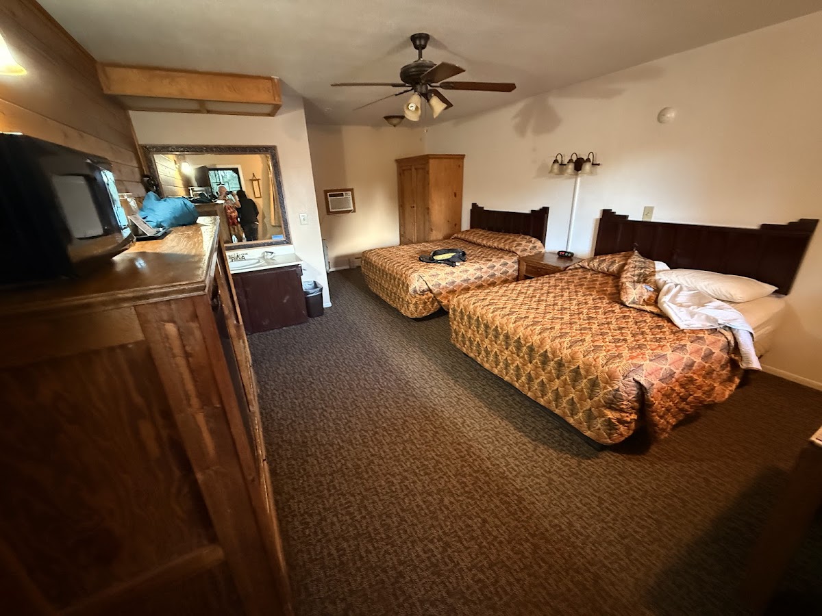 Chama River Bend Lodge photo 2