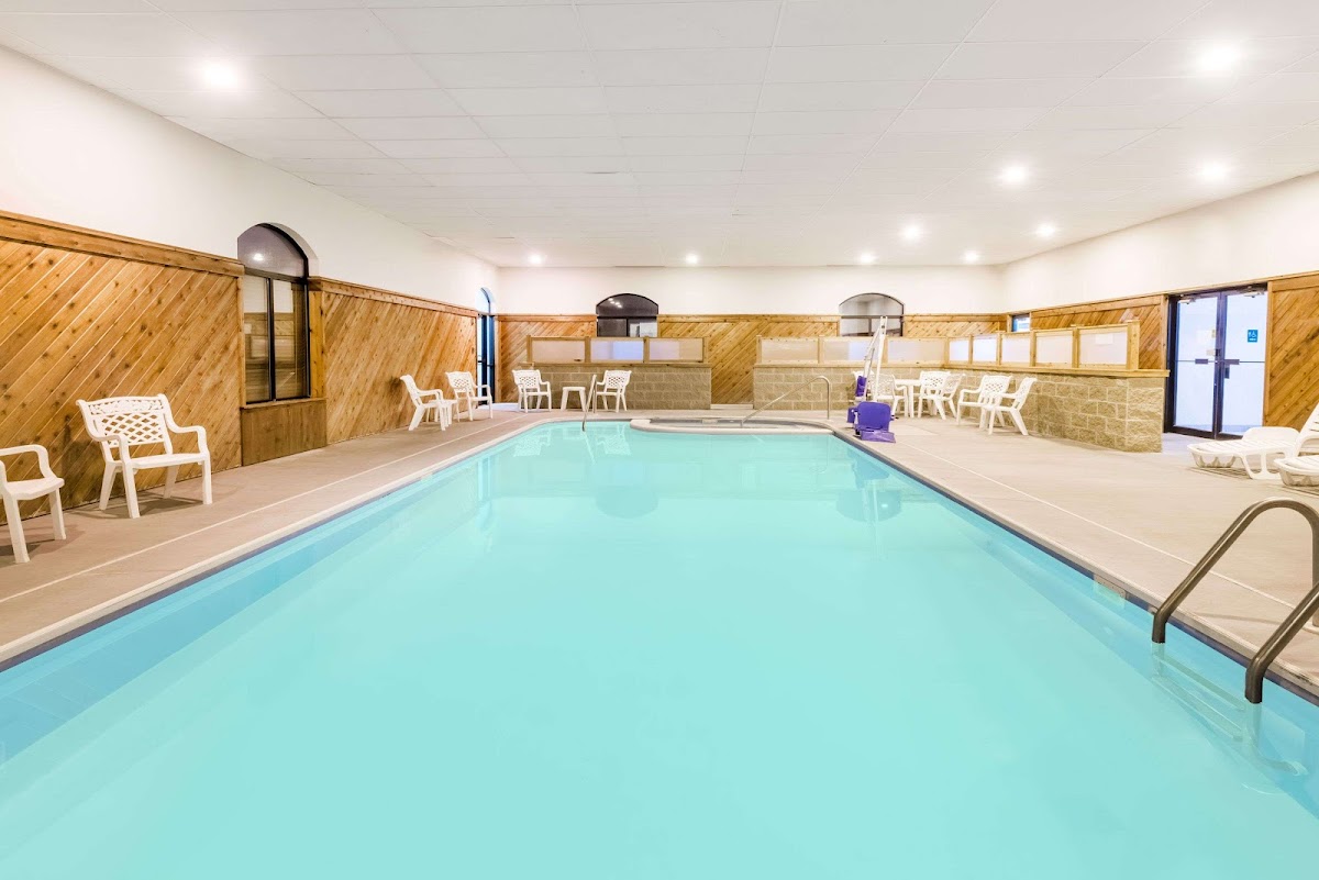 Ramada by Wyndham Strasburg Dover photo 3