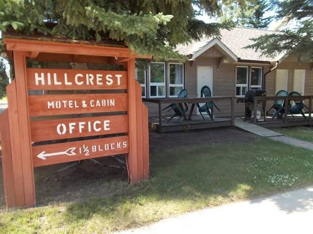Armstrong Hillcrest Cabins