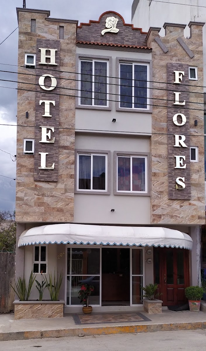 Hotel Flores