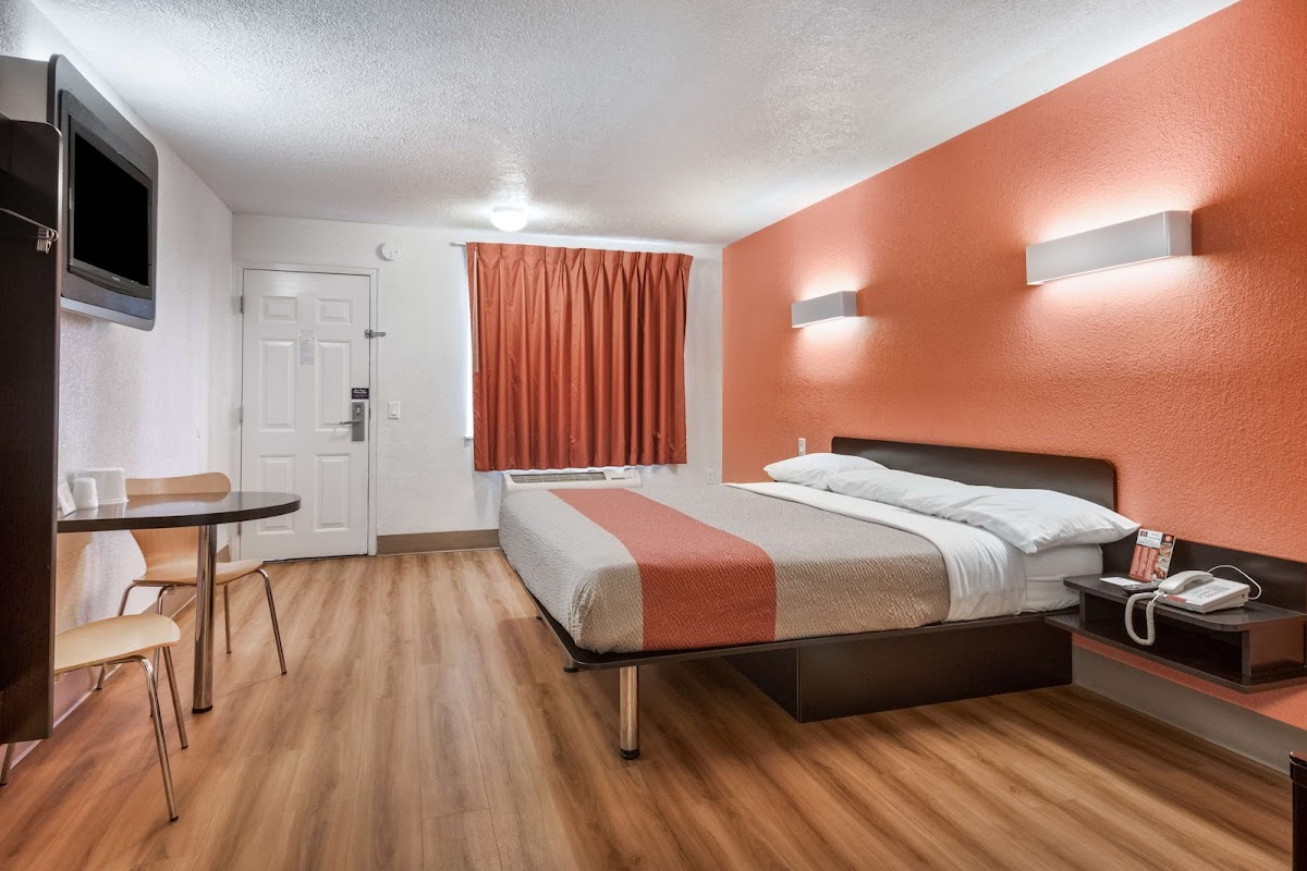 Motel 6 Youngstown, OH photo 2