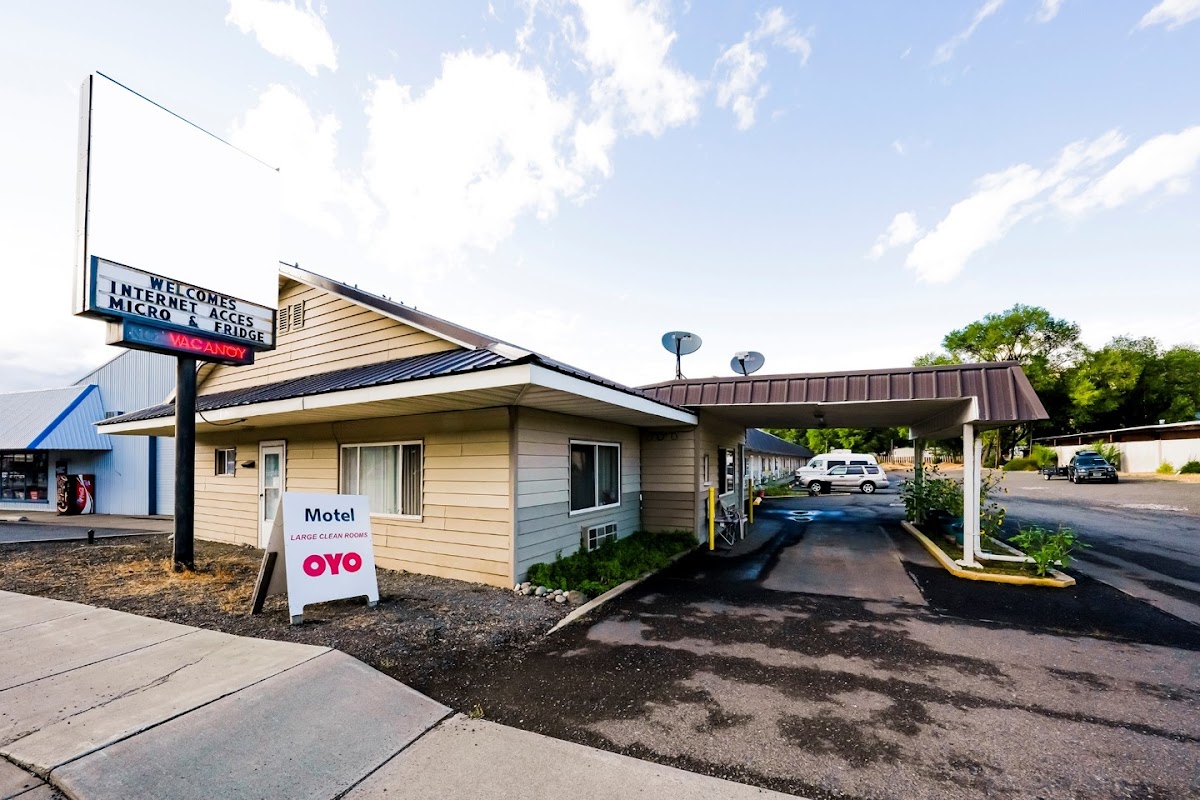 OYO Riverside Inn John Day OR