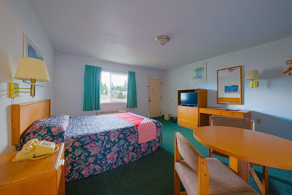 OYO Riverside Inn John Day OR photo 2