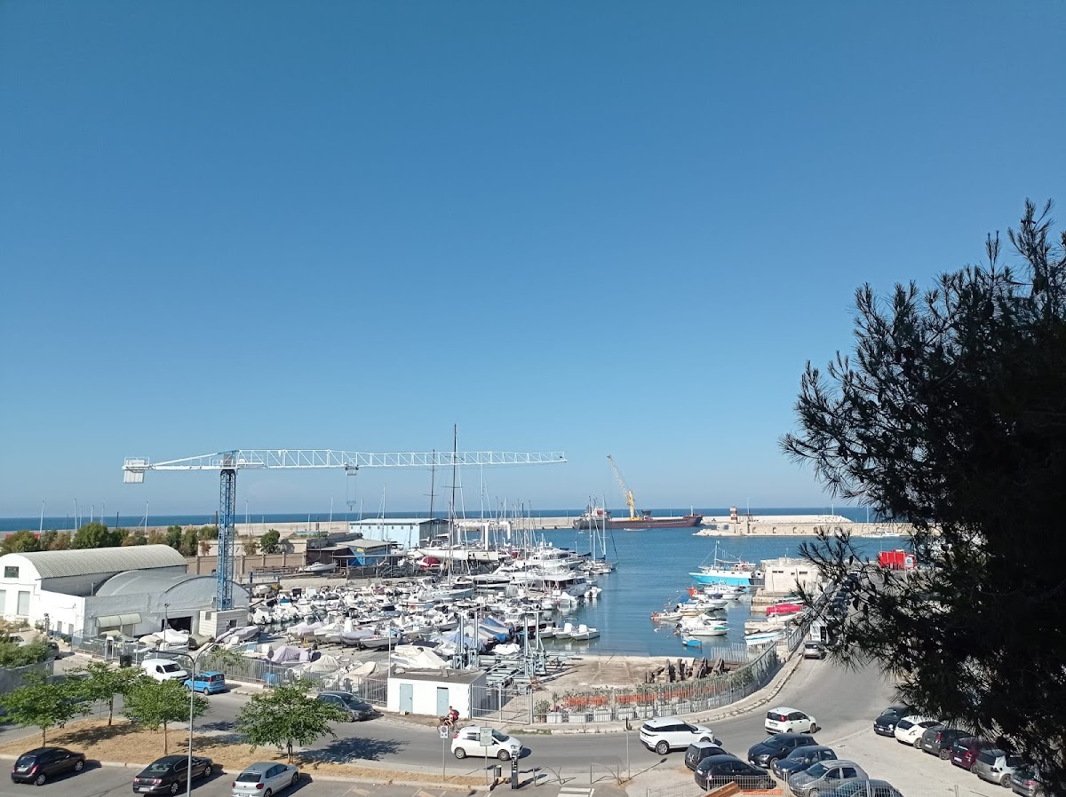 Monopoli Guest House